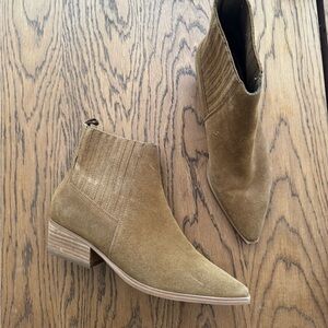 Marc Fisher Brown‎ Suede Ankle Booties Western Chelsea Point Toe Boot
